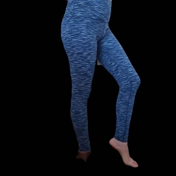 ALO Yoga High Wasted Air Brush LEGGINGS . - Picture 2 of 16